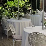 Chateau La Cheneviere Port-en-Bessin-Huppain