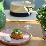 Chateau La Cheneviere Hotel 5*