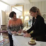 Chateau La Cheneviere 5*