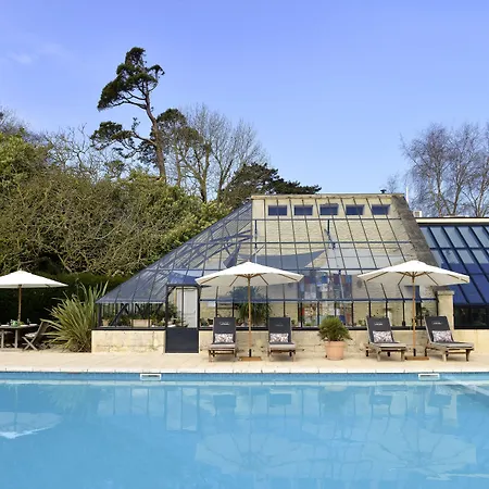 Chateau La Cheneviere Port-en-Bessin-Huppain