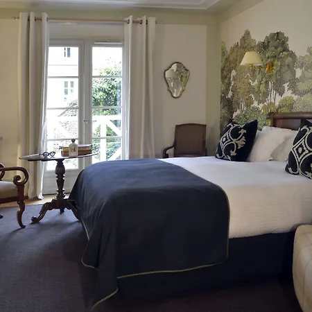 Chateau La Cheneviere Hotel