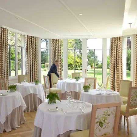 Chateau La Cheneviere