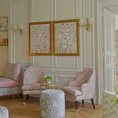 호텔 Chateau La Cheneviere 5*