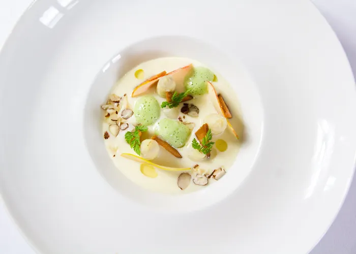 Chateau La Cheneviere