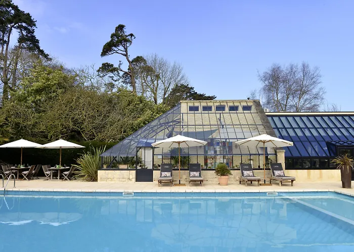 Chateau La Cheneviere Port-en-Bessin-Huppain