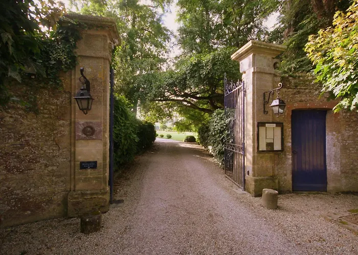 Chateau La Cheneviere Port-en-Bessin-Huppain