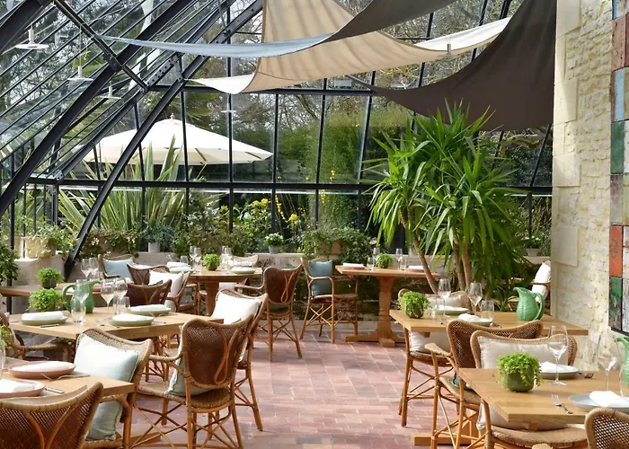 Chateau La Cheneviere