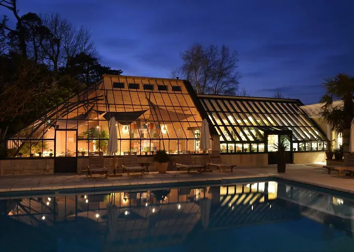 Chateau La Cheneviere Hotel